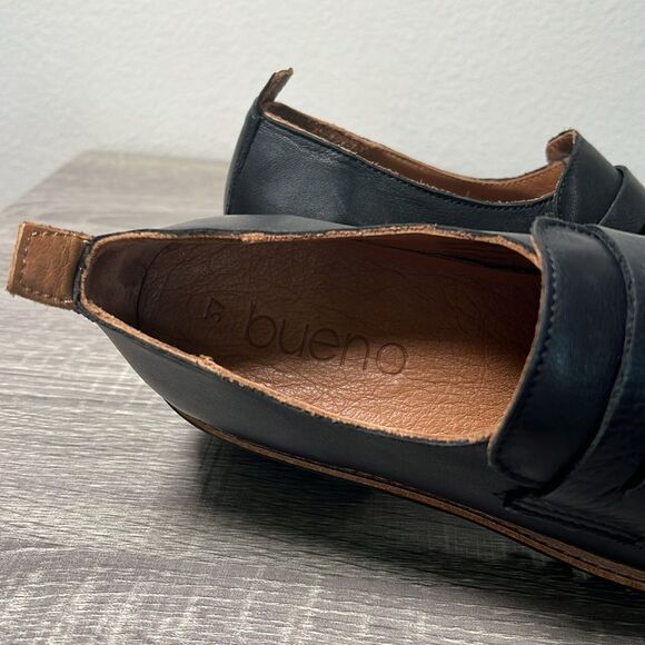 Bueno Women's Annie Leather Loafer (Black) - Picture 7 of 8
